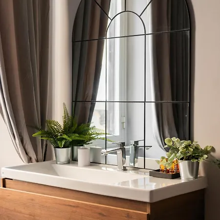 Jacuzzi Termini Apartment Rome