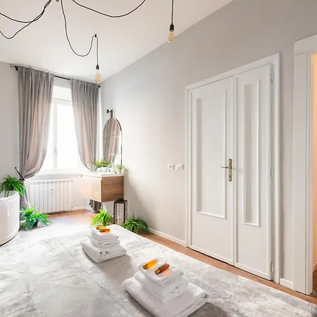 Jacuzzi Termini Apartment Rome